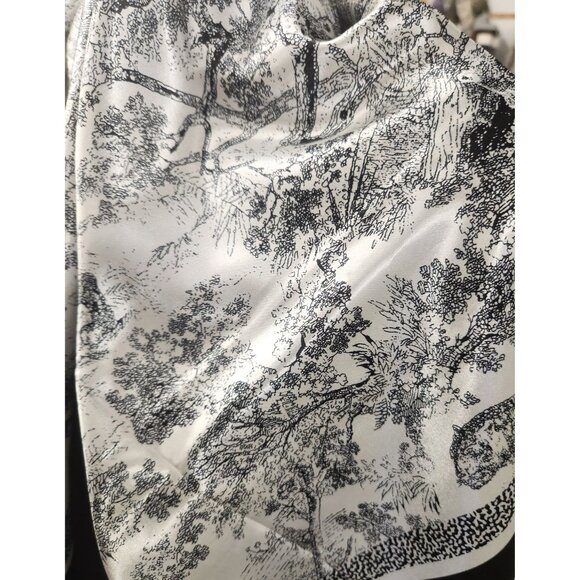 Black & White Affrican Animal Print Scarf 35x35 inch Satin Finish Square Design - Picture 5 of 13